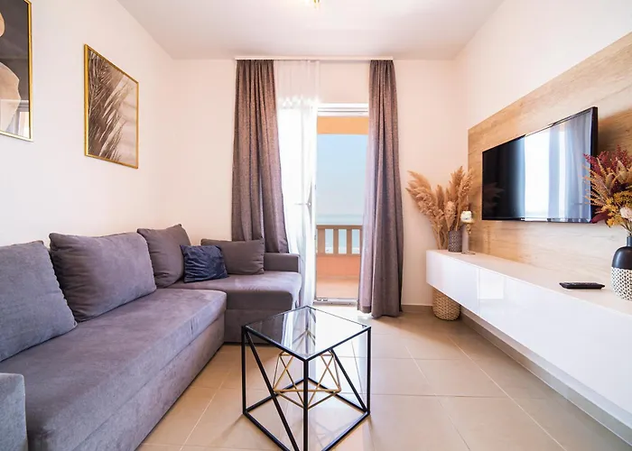 Apartments Emilija Makarska