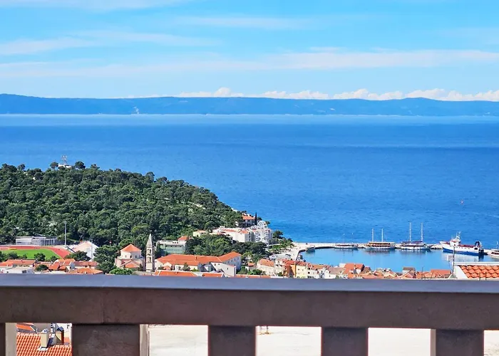 Apartments Emilija Makarska