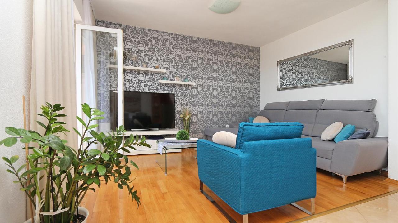 Emilija Apartment *